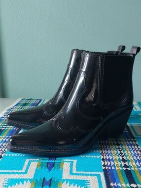 Sam Edelman Black Patent Chelsea Heeled Ankle Boots